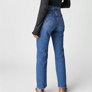 Levi's Women's Fit Straight Jeans